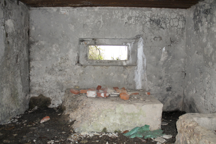 Ligne Maginot - C11 - CONFLUENT 2 - (Blockhaus pour canon) - La chambre de tir - Christian LENHARD