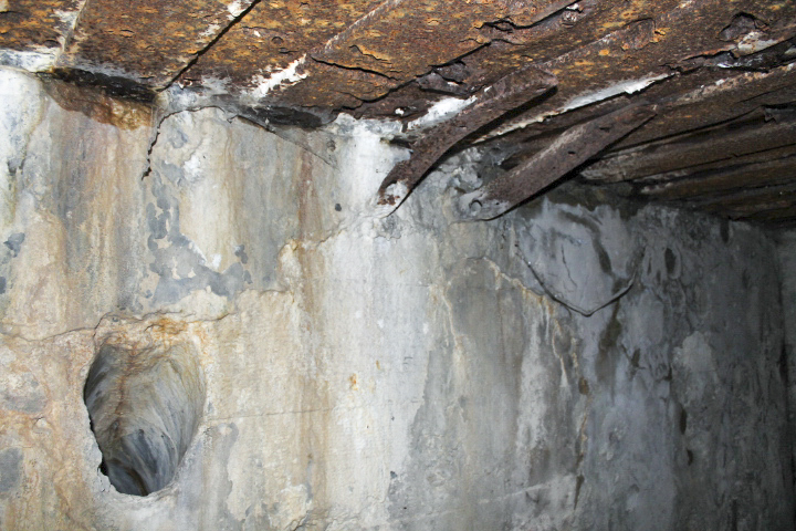 Ligne Maginot - C11 - CONFLUENT 2 - (Blockhaus pour canon) - Ventilation - Christian LENHARD
