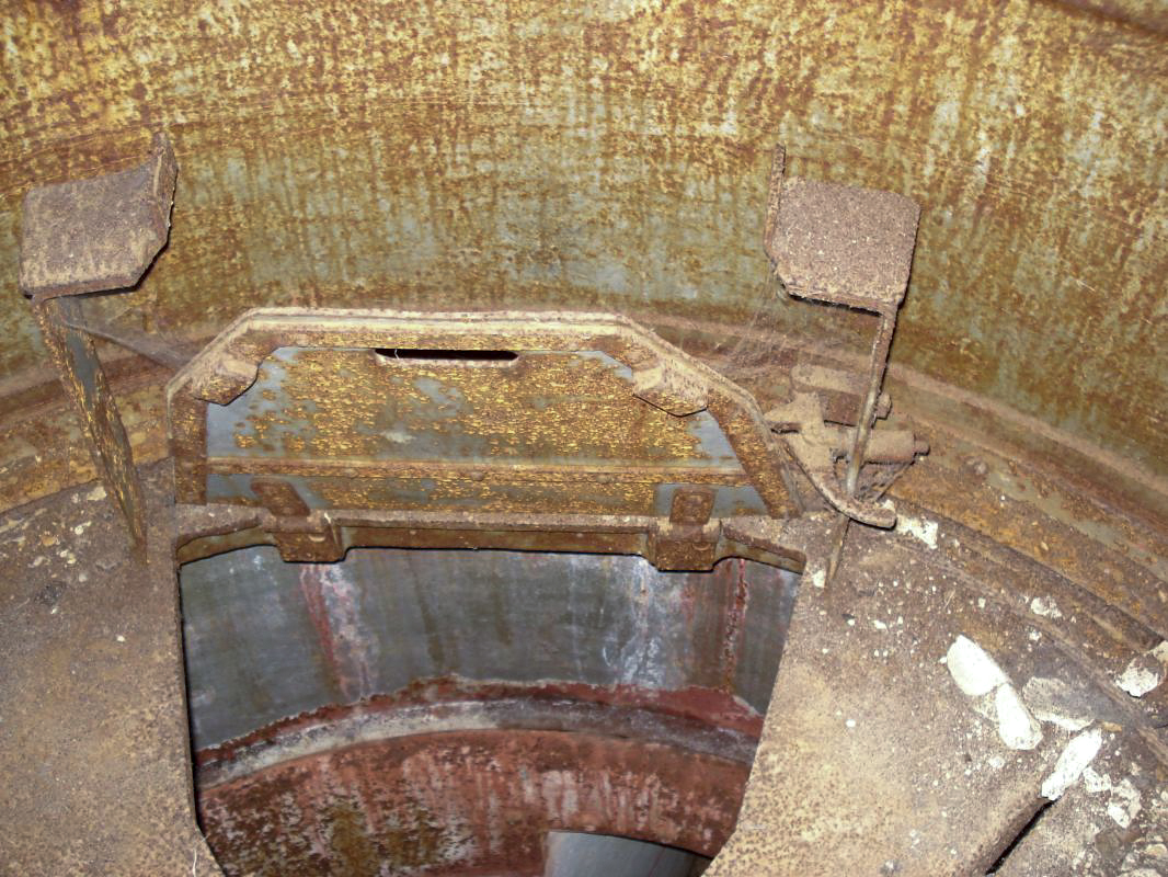 Ligne Maginot - GUERLETTE - (Casemate d'infanterie - double) - Cloche AM - R Tucker