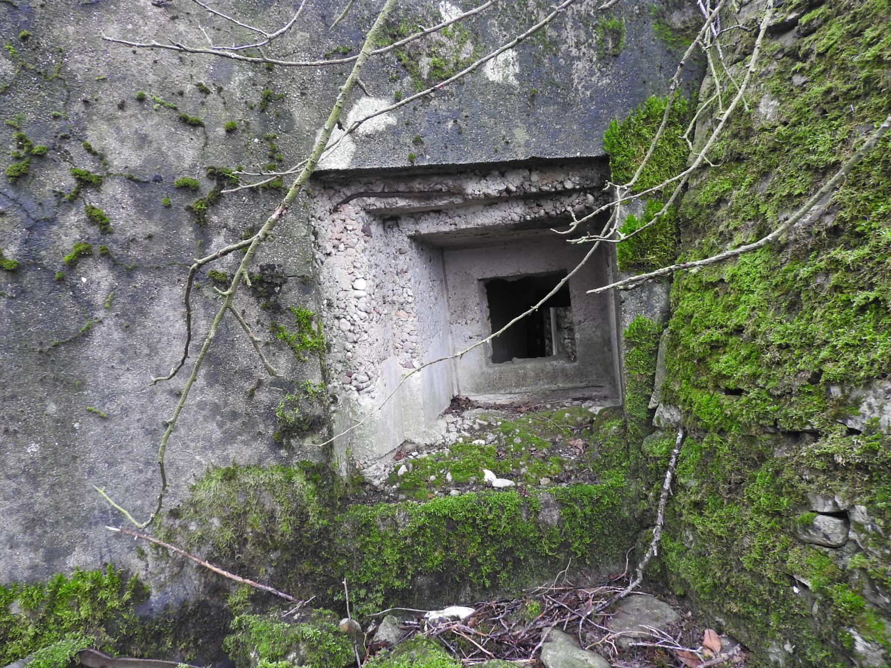 Ligne Maginot - WOLFSREDGEN EST - (Blockhaus pour canon) - Le créneaux FM de défense des abords. - STENGER Mathieu