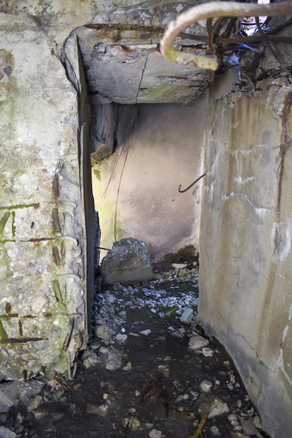 Ligne Maginot - C15N - LA BARRIERE 1 - (Blockhaus pour canon) - L'entrée des hommes et l'accès à la chambre de tir pour mitrailleuse - Daniel Froehly