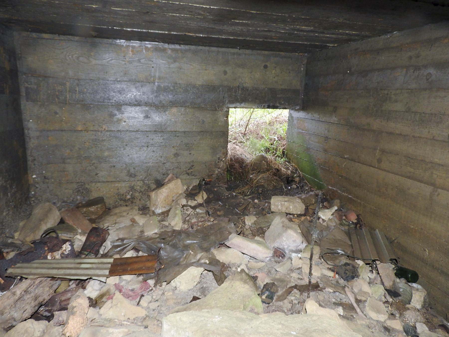 Ligne Maginot - KAJEL - (Blockhaus pour arme infanterie) - L'intérieur vu depuis le créneau. - STENGER Mathieu