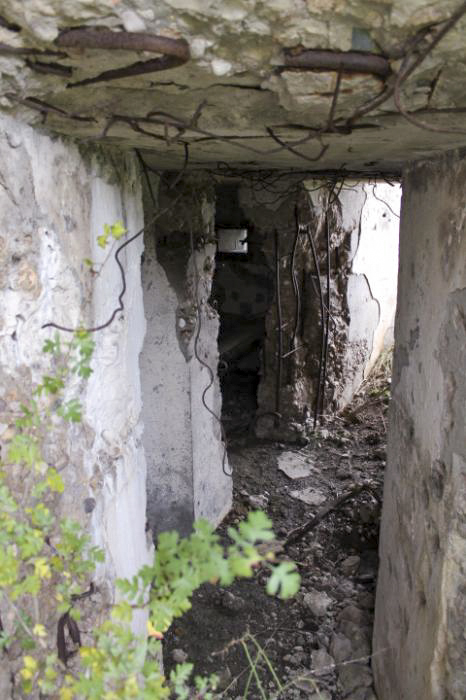 Ligne Maginot - CONFLUENT 3 - (Blockhaus pour arme infanterie) - Sas d'entrée - Christian LENHARD