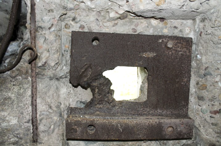 Ligne Maginot - CONFLUENT 3 - (Blockhaus pour arme infanterie) - Créneau de défense rapprochée pour fusil-mitrailleur - Christian LENHARD