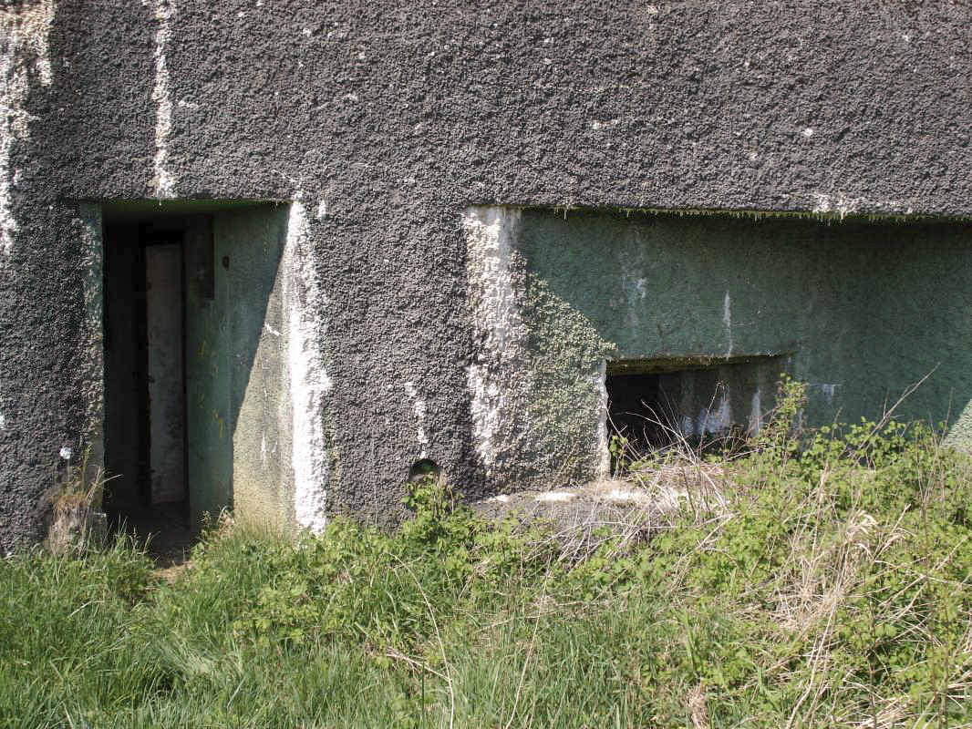 Ligne Maginot - A90 - BREVILLY A - (Blockhaus lourd type STG / STG-FCR - Simple) - Face est - R Tucker