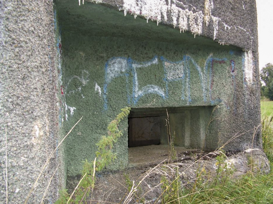 Ligne Maginot - A90 - BREVILLY A - (Blockhaus lourd type STG / STG-FCR - Simple) - Créneau ouest - Tom Combal