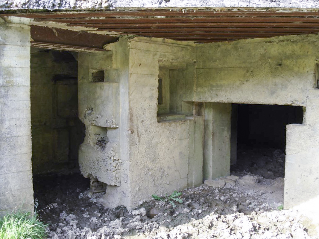 Ligne Maginot - 106 - PONT-MAUGIS - (Blockhaus lourd type STG / STG-FCR - Double) - Les entrées - R Tucker