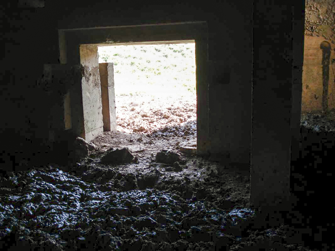 Ligne Maginot - 106 - PONT-MAUGIS - (Blockhaus lourd type STG / STG-FCR - Double) - L'entrée AC - R Tucker