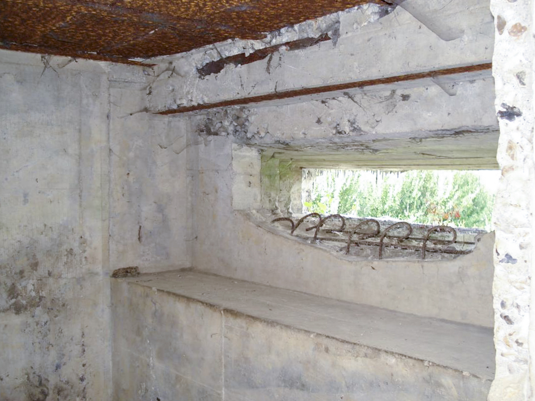 Ligne Maginot - 106 - PONT-MAUGIS - (Blockhaus lourd type STG / STG-FCR - Double) - Les créneaux d'observation - R Tucker