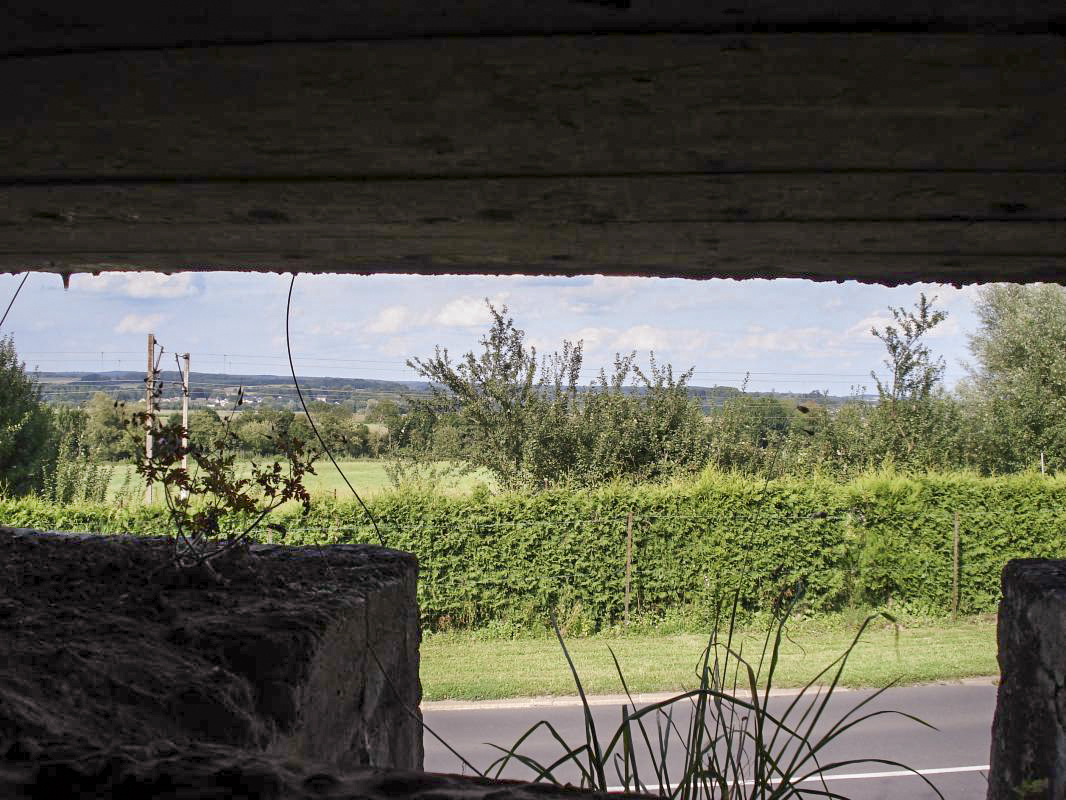 Ligne Maginot - 106 - PONT-MAUGIS - (Blockhaus lourd type STG / STG-FCR - Double) - Vue depuis le créneau d'observation - R Tucker