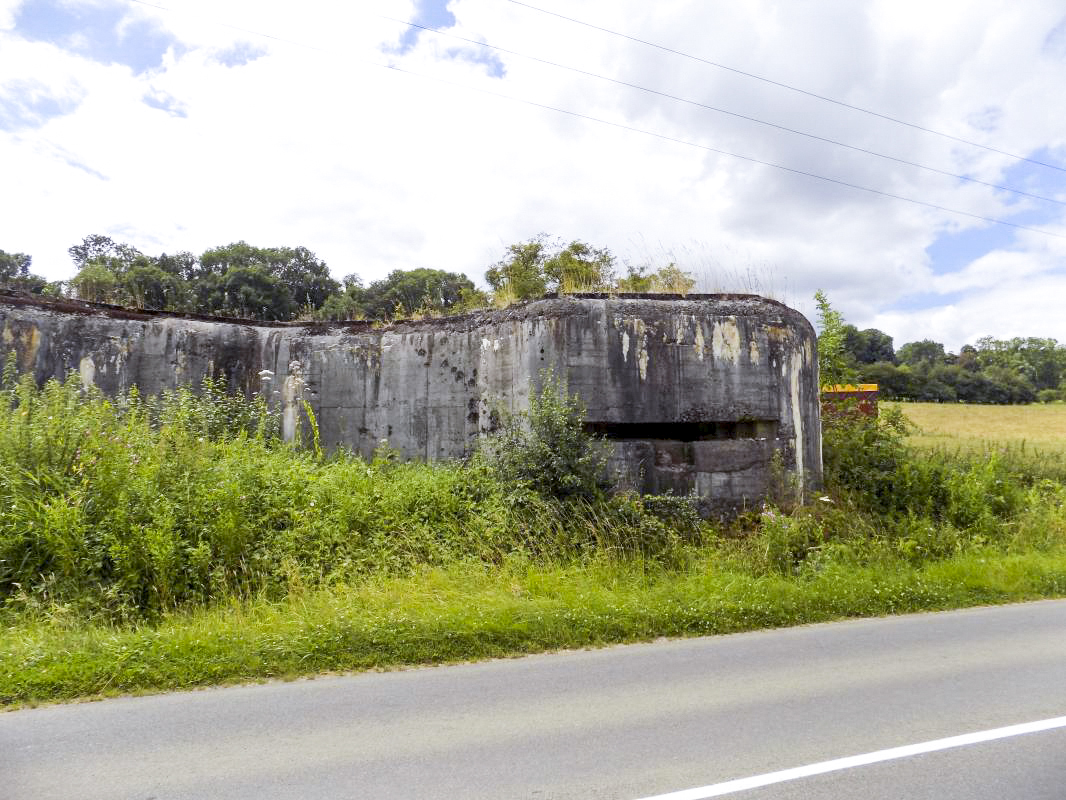 Ligne Maginot - 107 - LONGUES ORGIERES - (Blockhaus lourd type STG / STG-FCR - Double) - Face frontale, créneau observation - R Tucker
