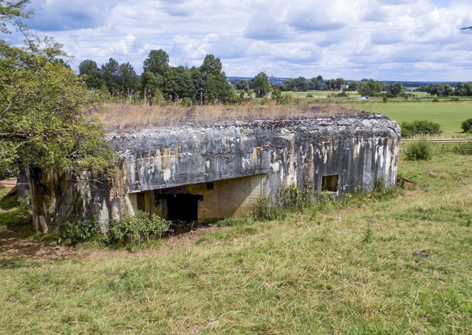 Ligne Maginot - 107 - LONGUES ORGIERES - (Blockhaus lourd type STG / STG-FCR - Double) - L'arrière - R Tucker
