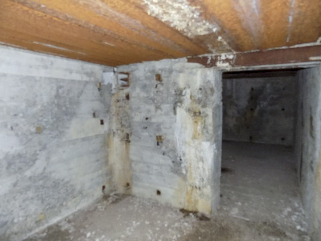 Ligne Maginot - LA BERLIERE (55° CA) - (PC de Secteur) - Première salle vers le nord-est (derrière la ligne des dix bureaux/salles). - Richard Tucker