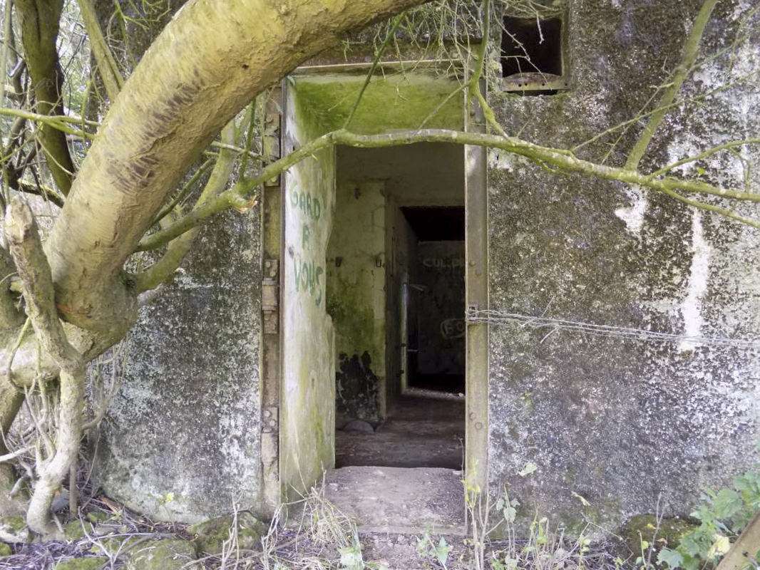 Ligne Maginot - GRAND PAQUIS - (Casemate d'artillerie) - L'entrée hommes - R Tucker