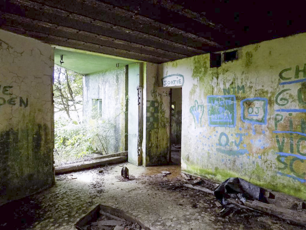 Ligne Maginot - GRAND PAQUIS - (Casemate d'artillerie) - Vue vers l'entrée munitions - R Tucker