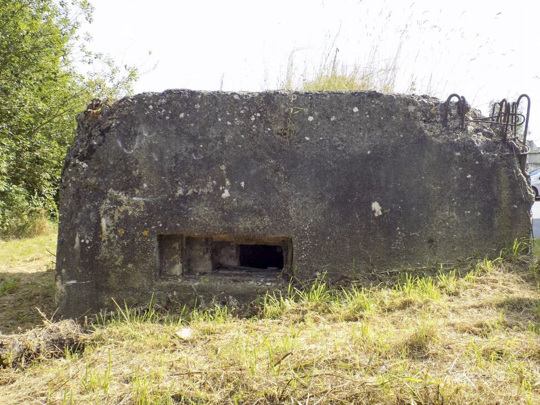 Ligne Maginot - RUE DES ECOLES - (Blockhaus pour arme infanterie) - Face gauche - R Tucker