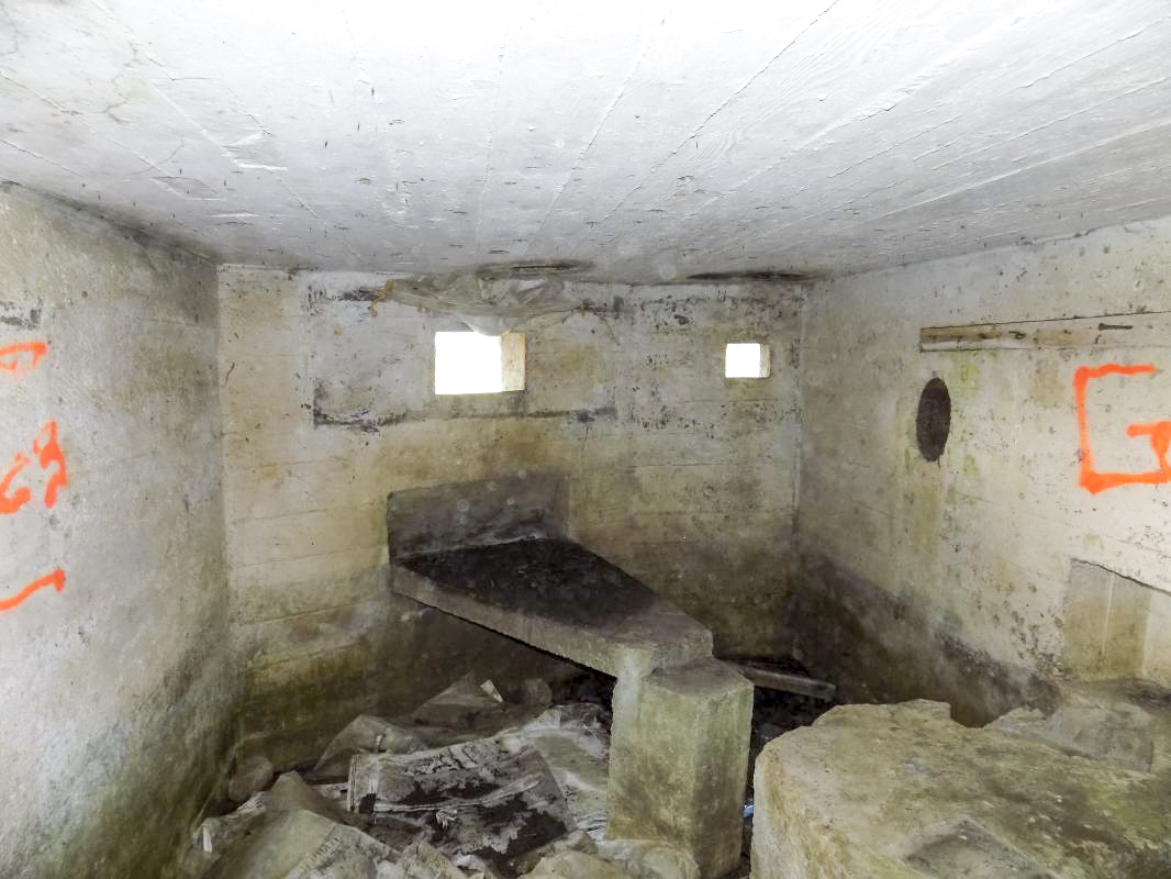 Ligne Maginot - C - OUEST DE FRENOIS - (Blockhaus pour canon) - Faces centrale; Hotchkiss et droite; FM/observation - R Tucker