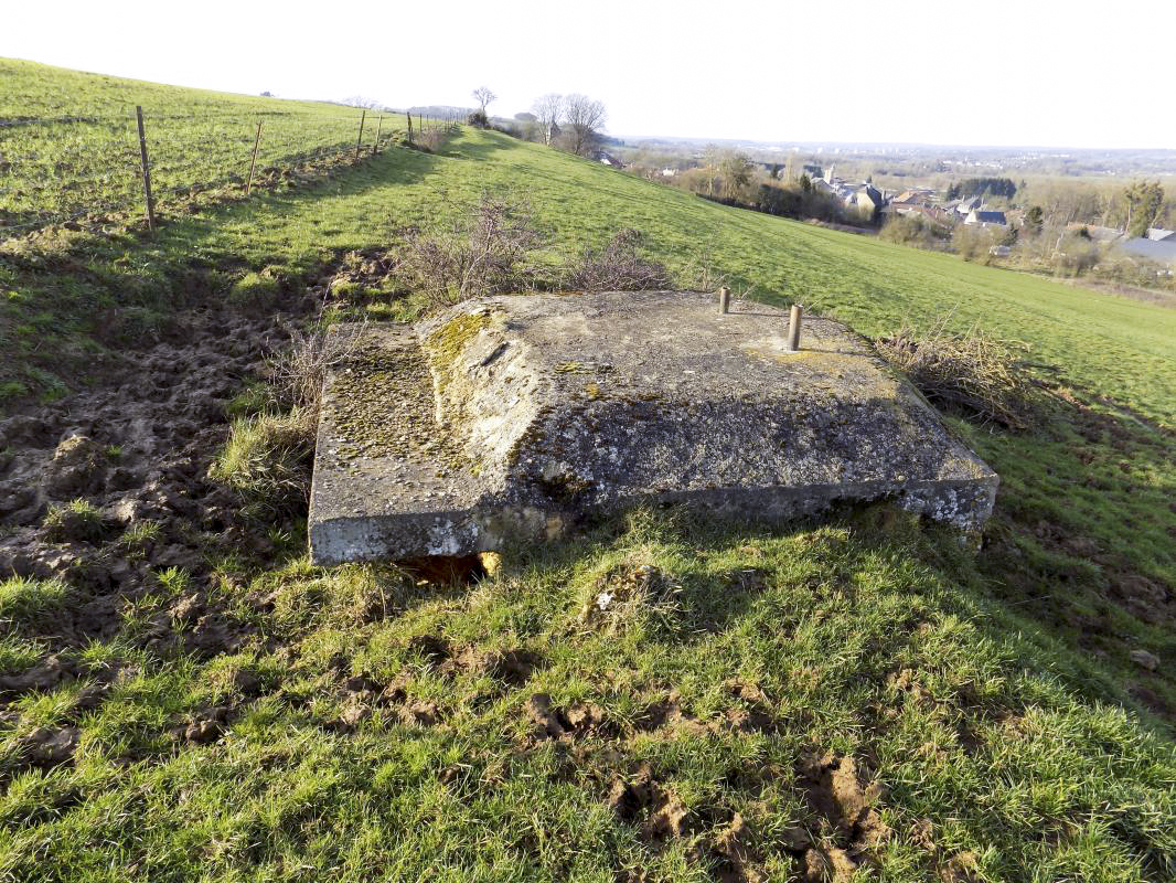 Ligne Maginot - R3 - RESERVOIR DU PAQUIS EST - (Blockhaus pour arme infanterie) - Face sud-est - R Tucker