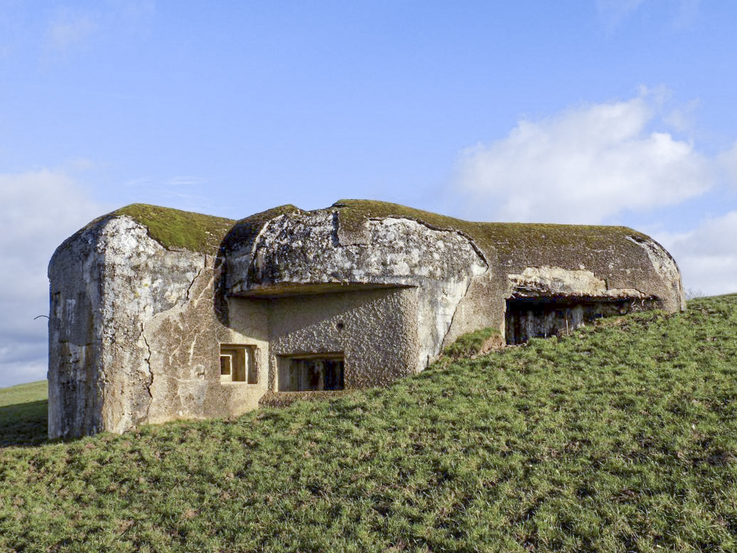 Ligne Maginot - BELLEVUE - (Casemate d'artillerie) - Face frontale - R Tucker
