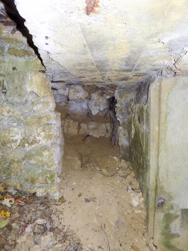 Ligne Maginot - 30A - COTE SAINT MARTIN - (Blockhaus pour canon) - Stockage des douilles, gauche - R Tucker