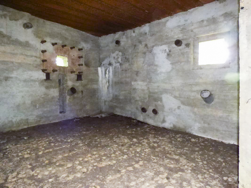 Ligne Maginot - CEZF-18 - LA CASSINE OUEST - (Casemate d'infanterie - double) -  - JMBrams