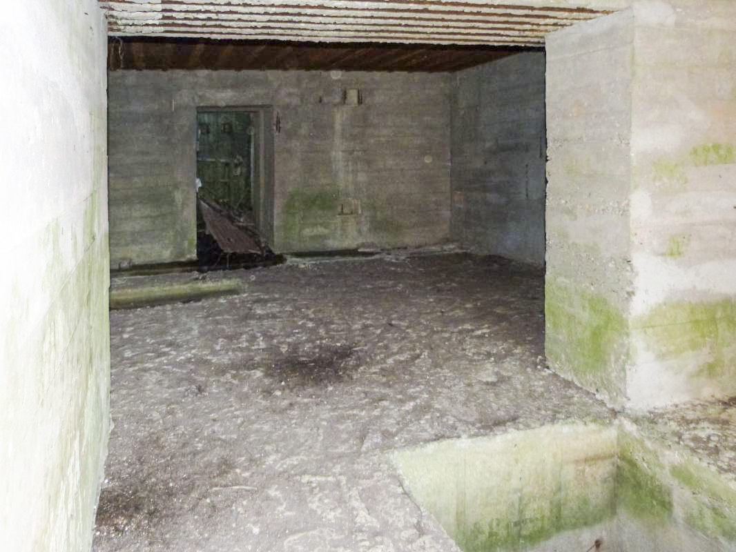 Ligne Maginot - CEZF-18 - LA CASSINE OUEST - (Casemate d'infanterie - double) -  - JMBrams