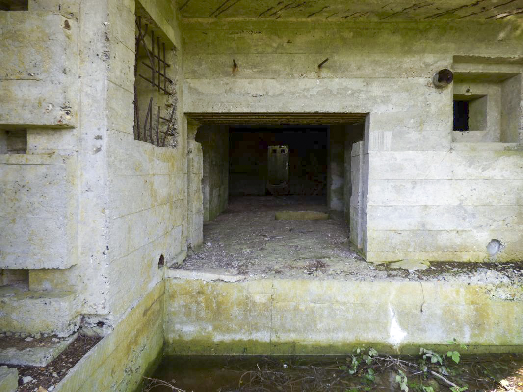 Ligne Maginot - CEZF-18 - LA CASSINE OUEST - (Casemate d'infanterie - double) -  - JMBrams