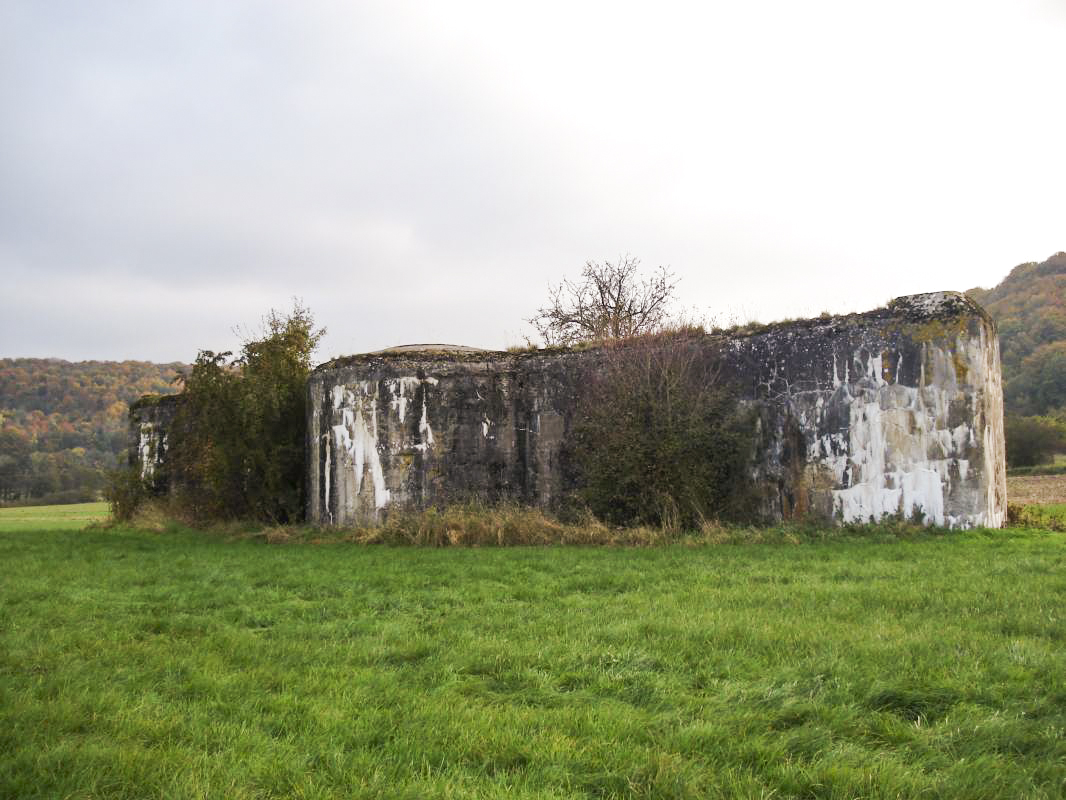 Ligne Maginot - CEZF-27  - LA HALLE SOUS LES COTES - (Casemate d'infanterie - double) - Face frontale, cloche pas installé - R Tucker