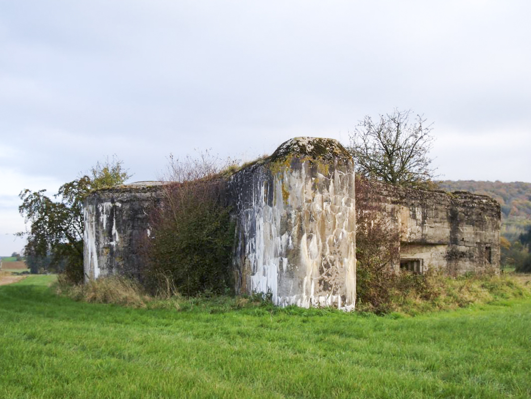 Ligne Maginot - CEZF-27  - LA HALLE SOUS LES COTES - (Casemate d'infanterie - double) - Pris du nord ouest - R Tucker
