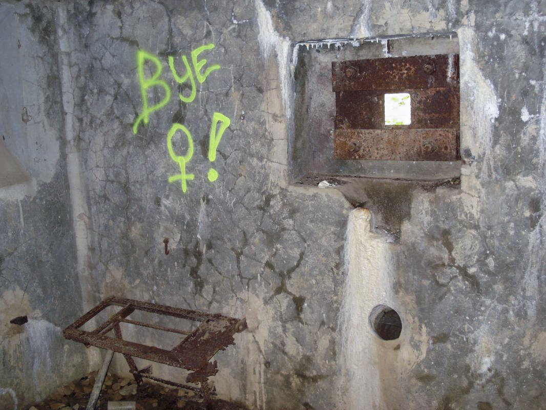 Ligne Maginot - MF15 - R - BOUCHON LOUIS VAL - (Poste GRM - Maison Forte) - Face droite - R Tucker