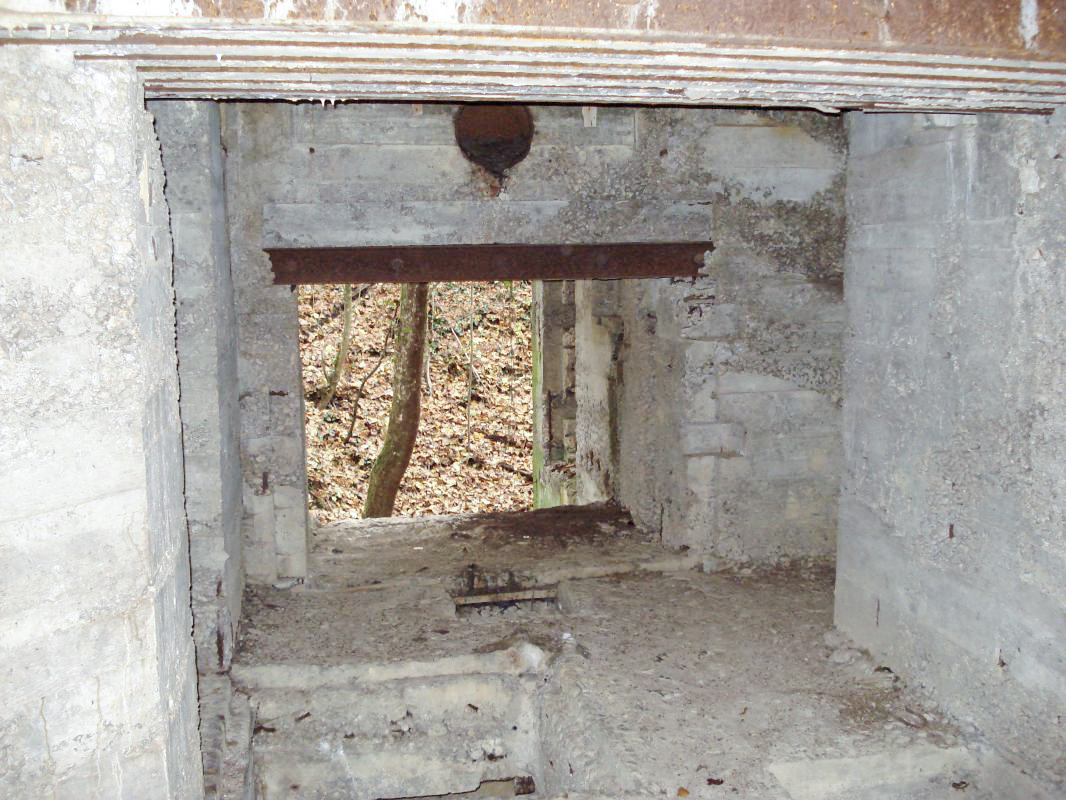 Ligne Maginot - CEZF-33  - LE DEFFOY - (Casemate d'infanterie - double) - L'entrée canon AC - R Tucker