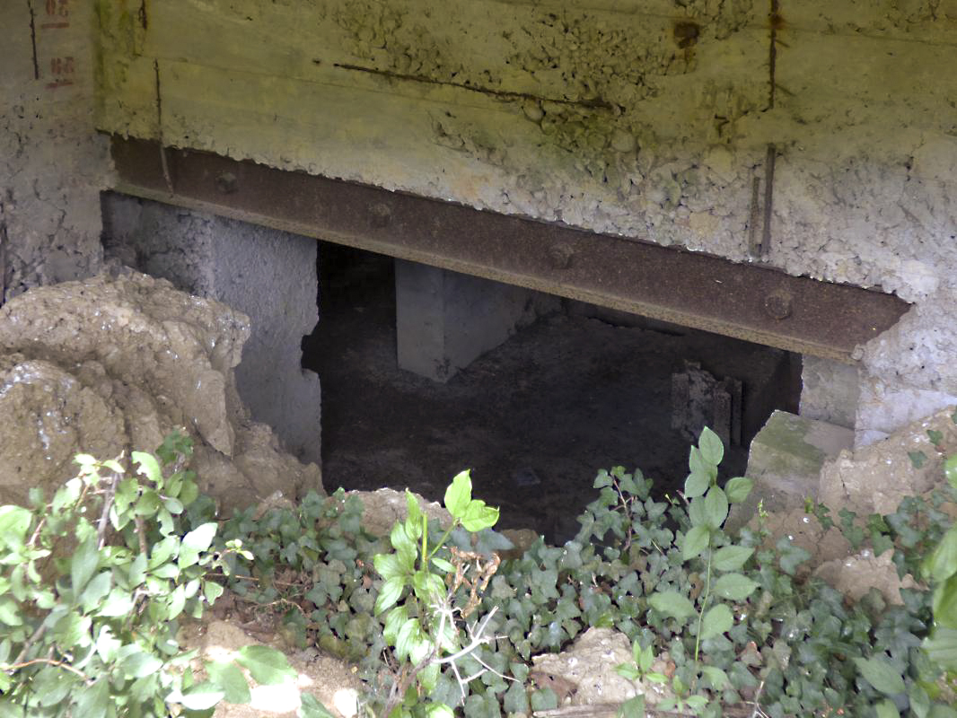 Ligne Maginot - CEZF-34  - LES TOURNILLONS - (Casemate d'infanterie - double) - L'entrée du matériel - JMBrams
