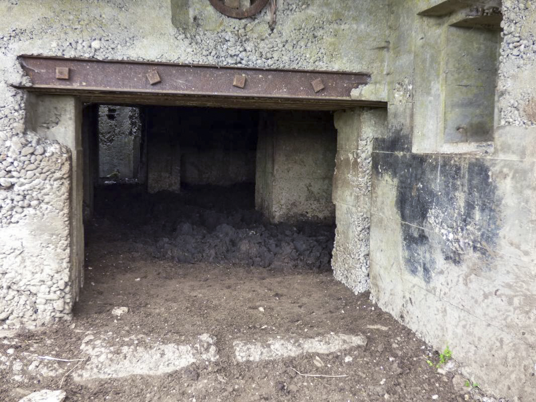 Ligne Maginot - CEZF-40 - FORET DE MANGIENNES - (Casemate d'infanterie) -  - JMBrams