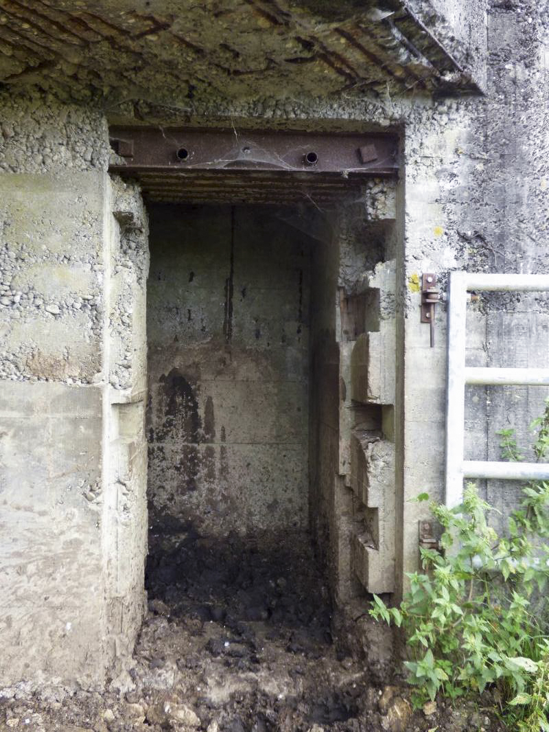 Ligne Maginot - CEZF-40 - FORET DE MANGIENNES - (Casemate d'infanterie) -  - JMBrams