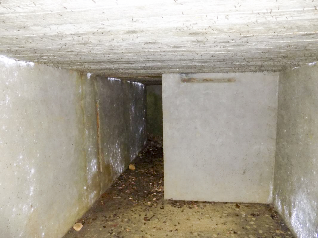 Ligne Maginot - ANGECOURT - (PC de Quartier) - Salle droite - R Tucker