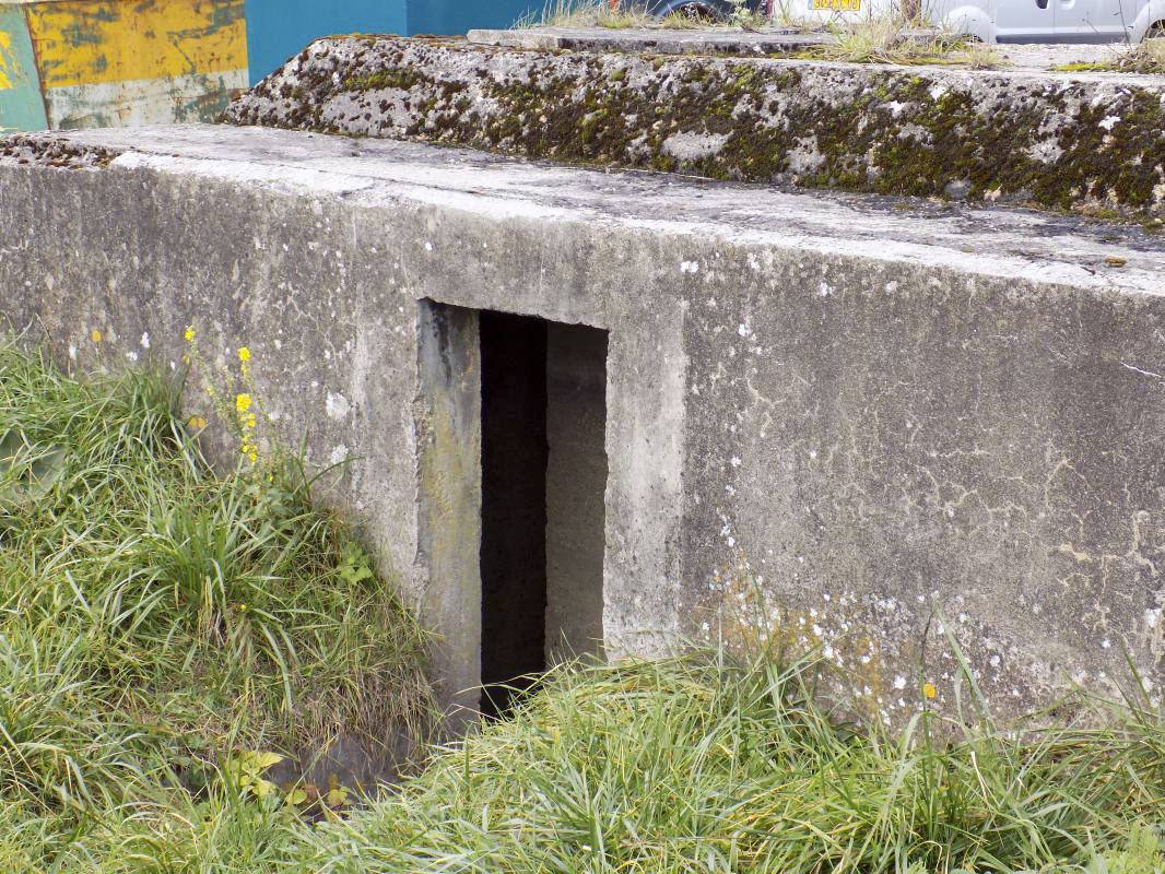 Ligne Maginot - R5 - REMILLY NORD - (Blockhaus pour arme infanterie) - L'entrée - R Tucker