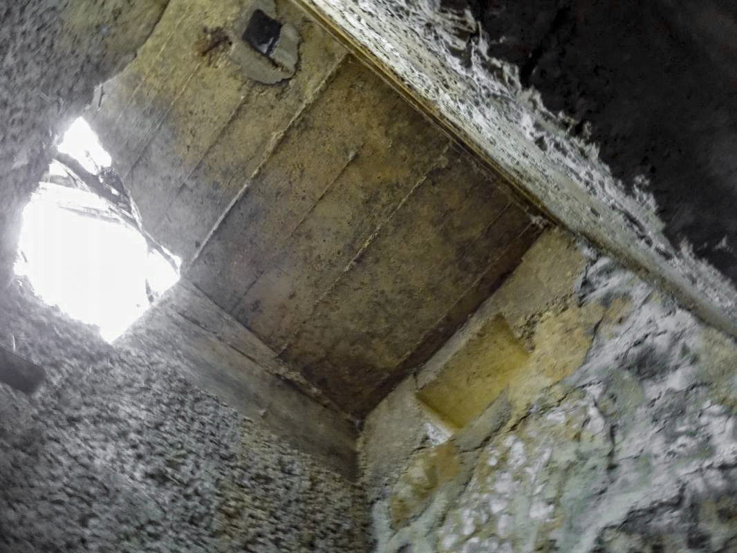 Ligne Maginot - 14 - PRE AUX PIERRES NORD - (Blockhaus pour arme infanterie) - Puits vertical - R Tucker