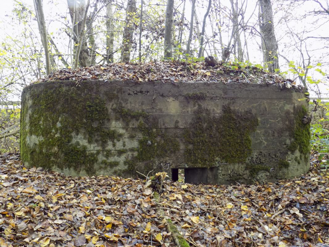 Ligne Maginot - 16 - PONT DE REMILLY - (Blockhaus pour arme infanterie) - Créneau de tir - R Tucker