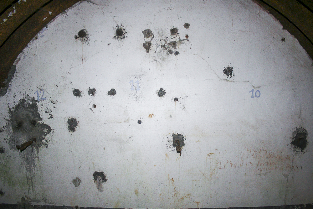 Ligne Maginot - BOIS DE LA COTE (169° RIF) - (PC de Sous-Secteur) - Inscription dans l'une des alvéoles : 10 - 11 - 12 - Michel Teiten