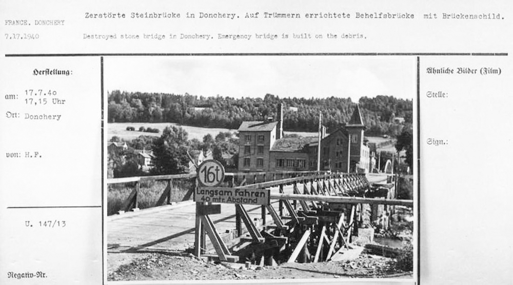 Ligne Maginot - 31LM - (DMP - Dispositif de Mine Permanent) - Cliché allemand de juillet 1940 montrant le pont provisoire remplaçant celui détruit par le Génie français - KUHN