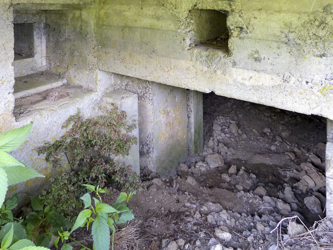 Ligne Maginot - 101 - PAQUIS DES CAILLES - (Blockhaus lourd type STG / STG-FCR - Double) - L'entrée pour le matériel et le canon - JMBrams
