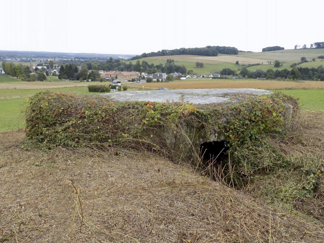 Ligne Maginot - F - LA MACHERE - (Blockhaus pour canon) - Entrée, vers Pont Maugis, puis Bazeilles - R Tucker
