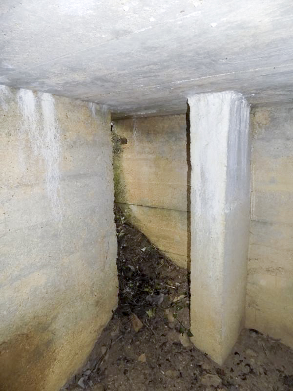 Ligne Maginot - E - CÔTE DU RÛ SUD - (Blockhaus pour arme infanterie) - L'entrée droite - Richard TUCKER