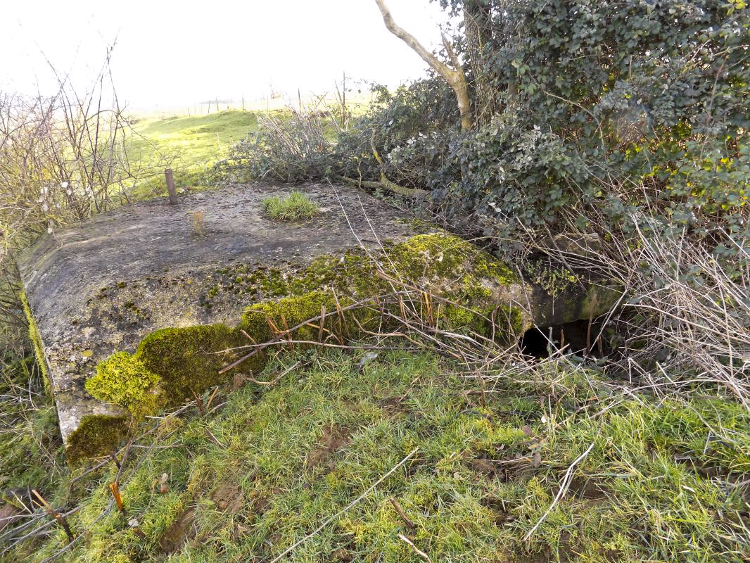 Ligne Maginot - R2 - RESERVOIR DU PAQUIS CENTRE - (Blockhaus pour arme infanterie) - L'entrée - R Tucker