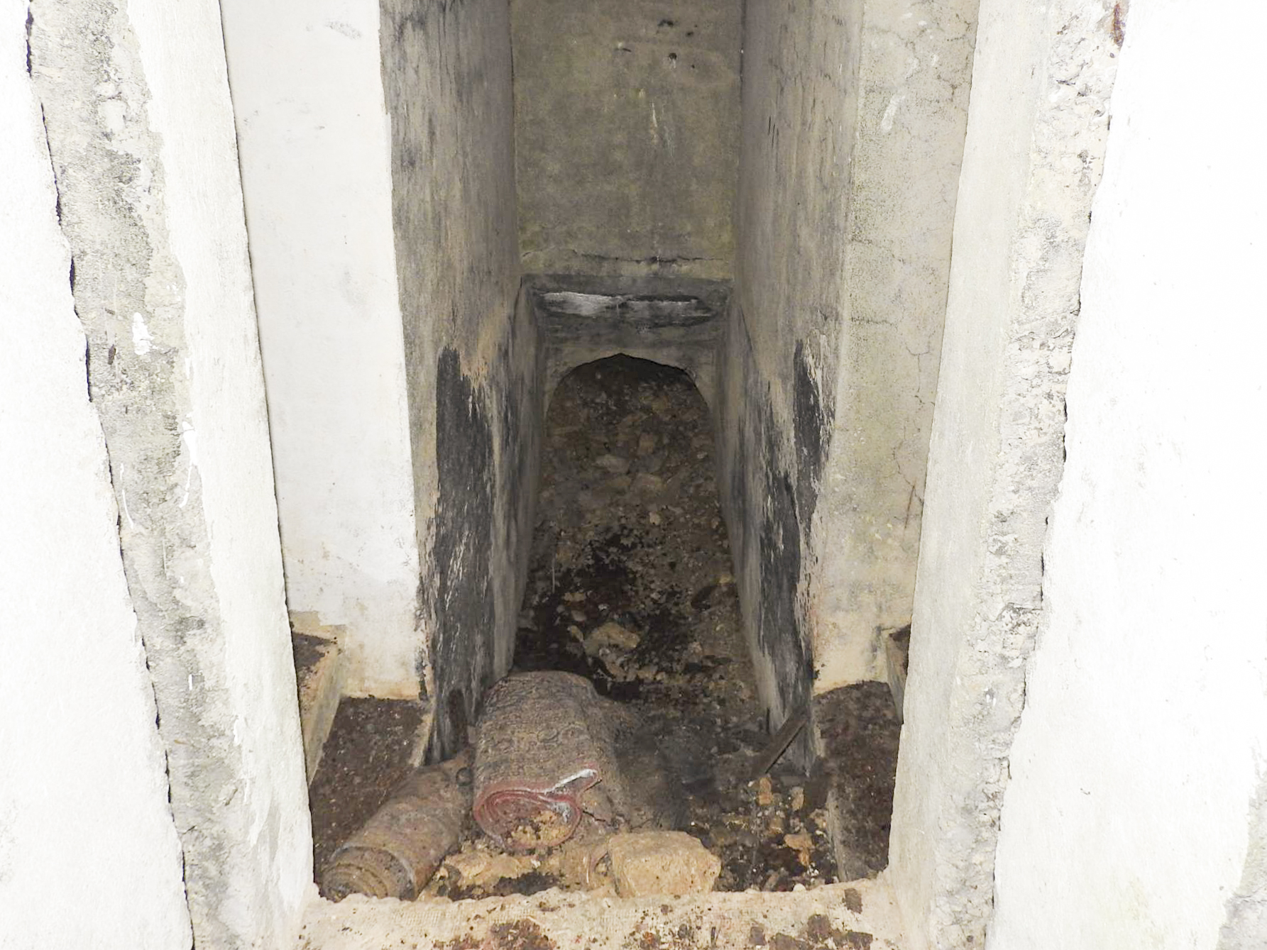 Ligne Maginot - FERME DE MOHRENHOF (166° RIF) - (PC de Sous-Secteur) - La galerie vers l'abri souterrain effondré. - STENGER Mathieu