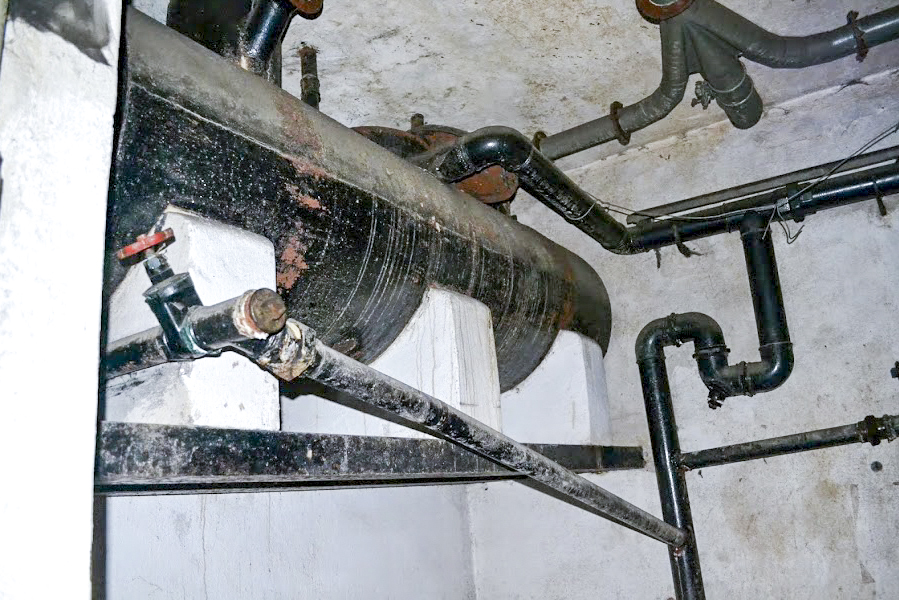 Ligne Maginot - HETTANGE GRANDE - X8 (QUARTIER ROUSSY - III/168°RIF) - (Abri) - Las fosses septiques ASEPTA - PAVEL Jan
