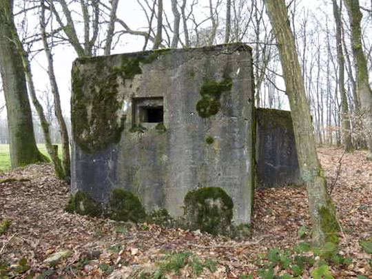 Ligne Maginot - C4B - GRUNDVILLER 2 - (Blockhaus pour arme infanterie) - Le créneau pour FM frontal - AALMA - lignemaginot.com