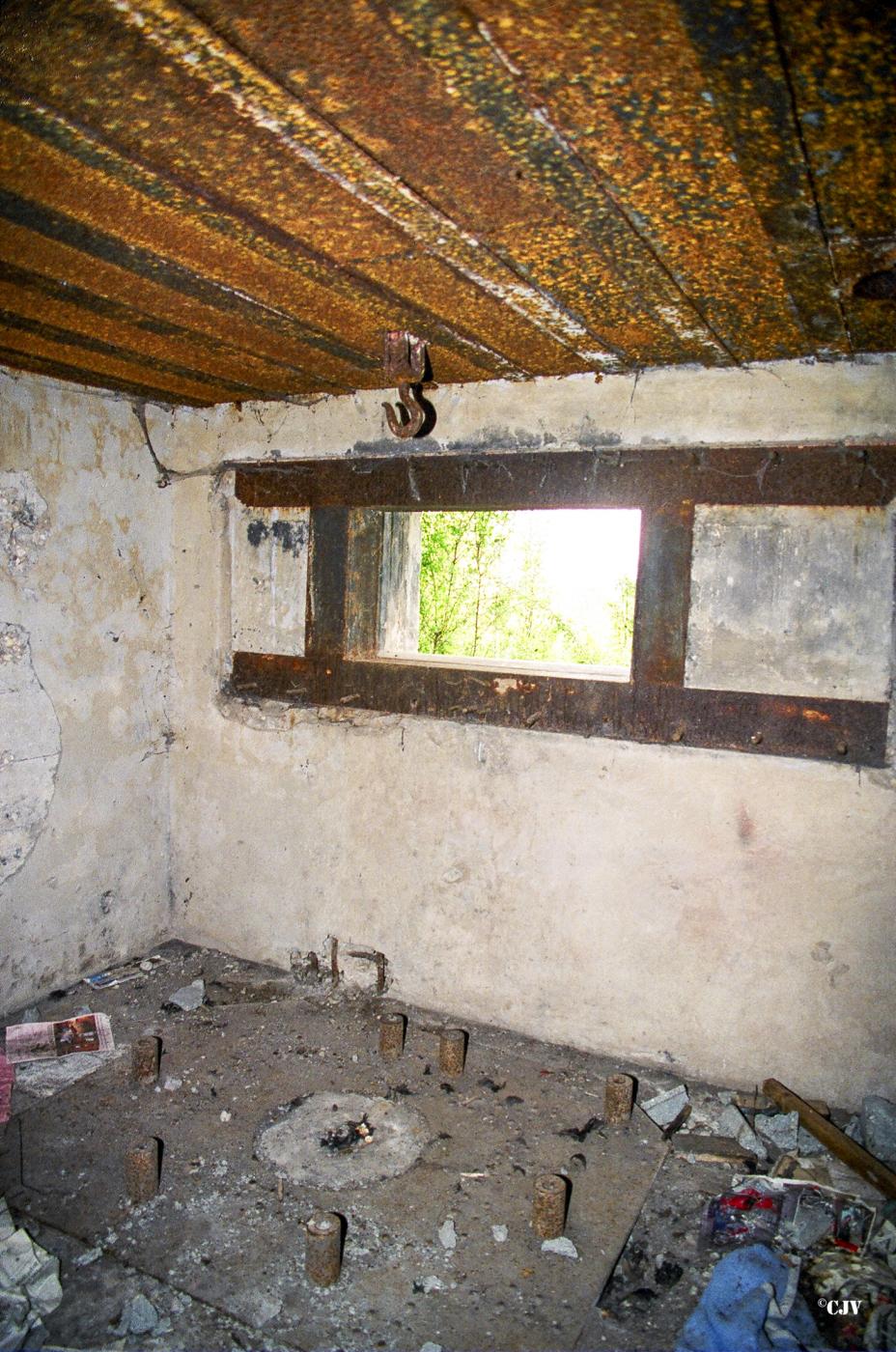 Ligne Maginot - M11B - HOLVING CENTRE 8 - (Blockhaus pour canon) - L'emplacement pour le canon - Lia VERMEULEN