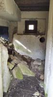 Ligne Maginot - GRAND BOIS 3 - (Blockhaus pour canon) - L'entrée du personnel et le créneau FM pour le flanquement latéral, avec une goulotte à grenade