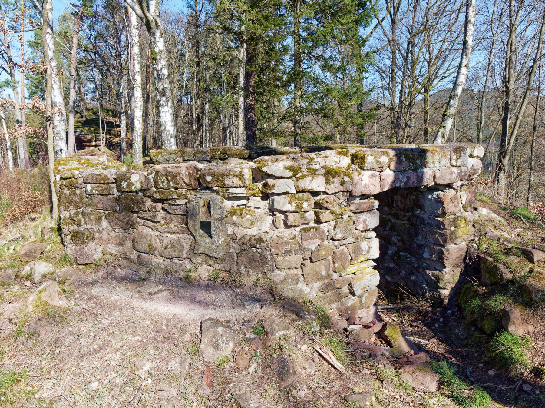 Ligne Maginot - CHATEAU NEUF 2 - (Blockhaus pour arme infanterie) - Créneau de gauche et entrée - Jürgen Morr